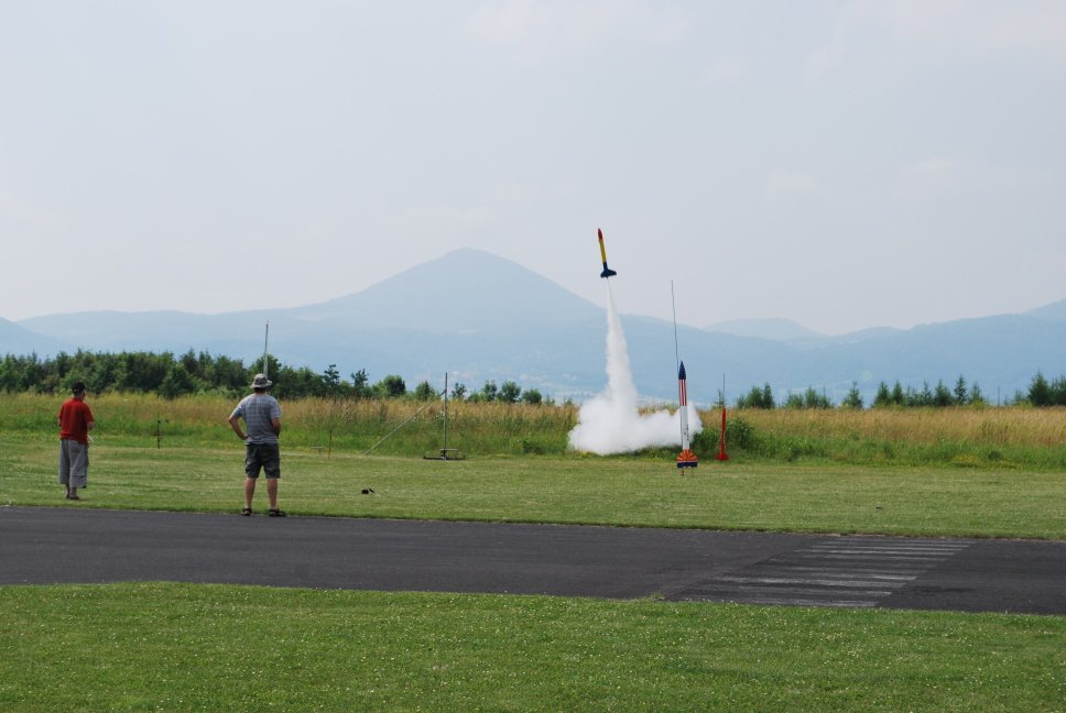 (41) MPavlansky a Tana - start 